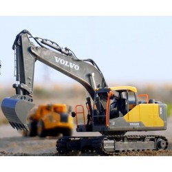 Stor fjernstyret rendegraver efter Volvo maskine