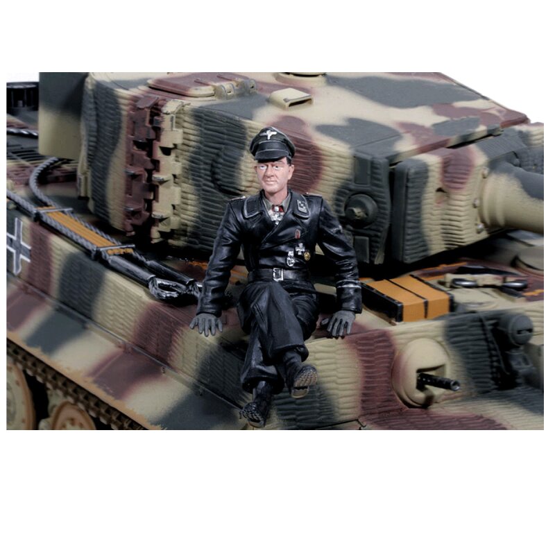 1/16 Figure Commander Michael Wittmann Sitting