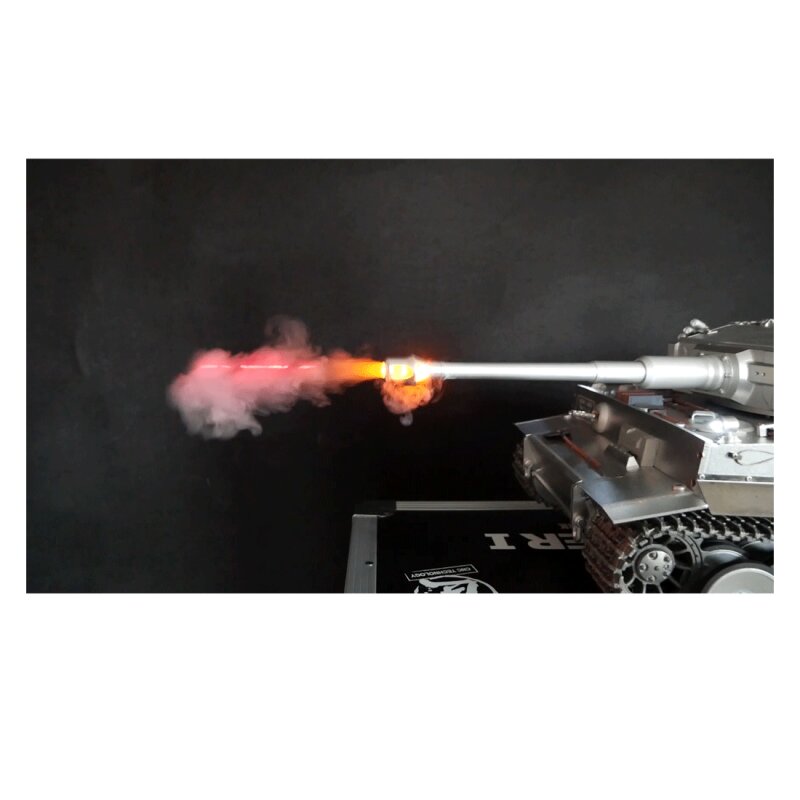 1/16 RC Tiger I full metall version muzzle flash