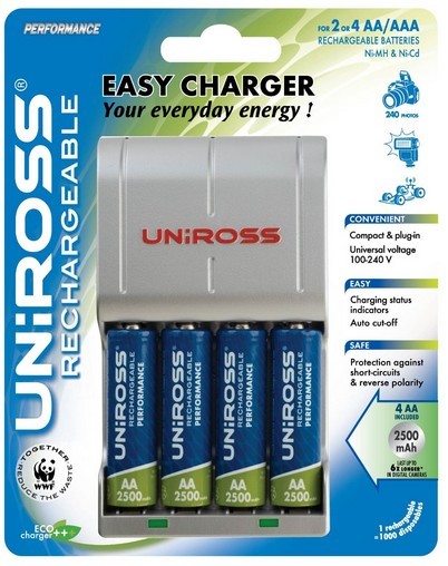 Uniross AA og AAA lader inkl 4 x 2500mAh batterier