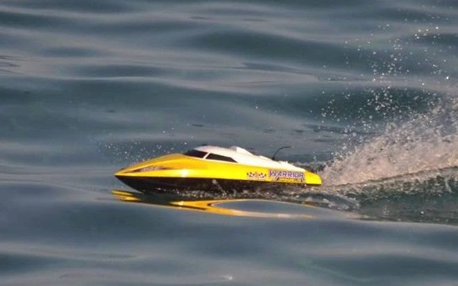 Joysway Warrior MK2 - fed fjernstyret båd - TILBUD