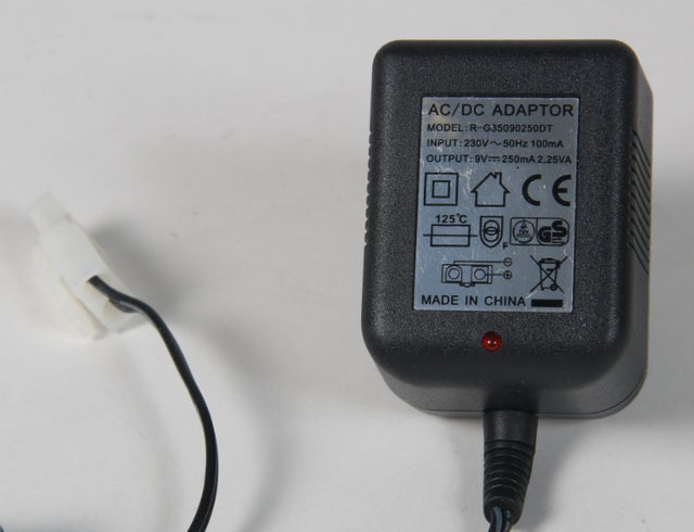 NiMh lader til 7,2V batterier - standard lader med Tamiya stik 250mAh