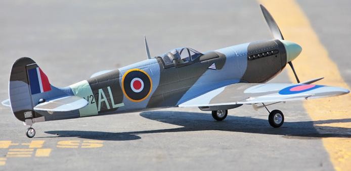 FMS 800mm Spitfire fly RTF - flot fjernstyret fly