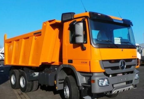 Fjernstyret Mercedes-Benz Arocs lastbil med tippelad