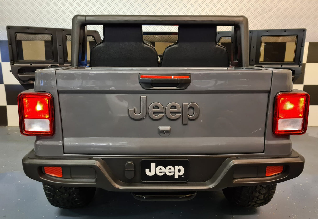 2 person children's jeep Jeep Gladiator 12volt with remote control