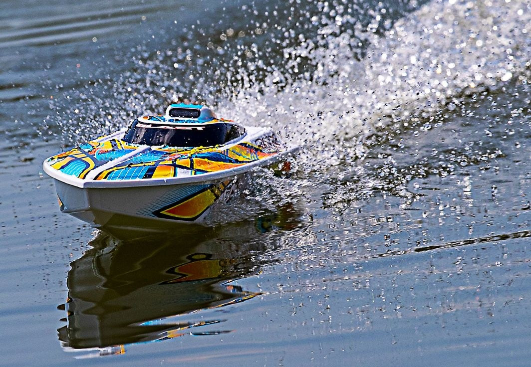 Traxxas Blast RTR fjernstyret båd 38104-1