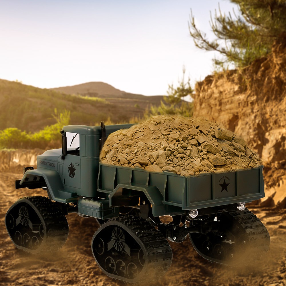 Stor fjernstyret armytruck med larvefodshjul