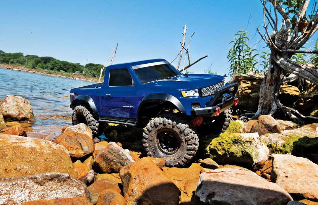 TRX-4 Sport Scale Crawler 4x4 Truck 1/10 RTR 82024-4 BLUE