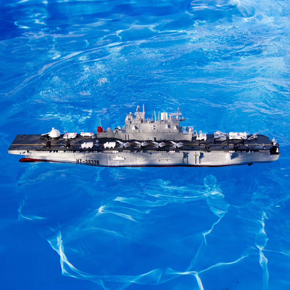 Stort fjernstyret helikopter-hangarskib