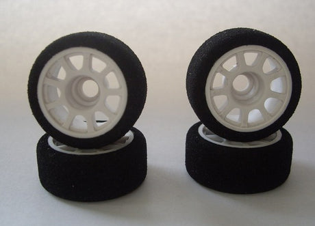GQ MINIZ MOUNTED FOAM TIRE 8.5MM "C2" SOFT (1MM OFFSET)