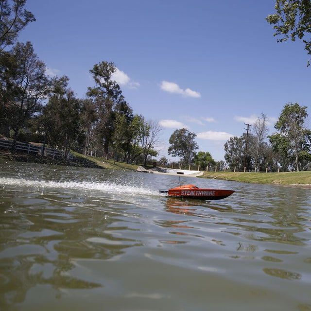 Stealthwake 23-inch Deep-V Brushed RTR INT