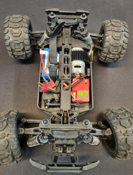 BLACKZON SLYDER MT 1/16 4WD ELECTRIC MONSTER TRUCK - GOLD