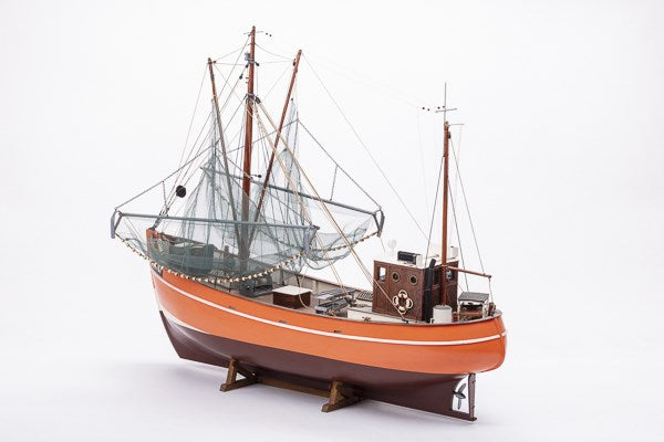 1:33 CUX 87 (Krabbenkutter) -wooden hull