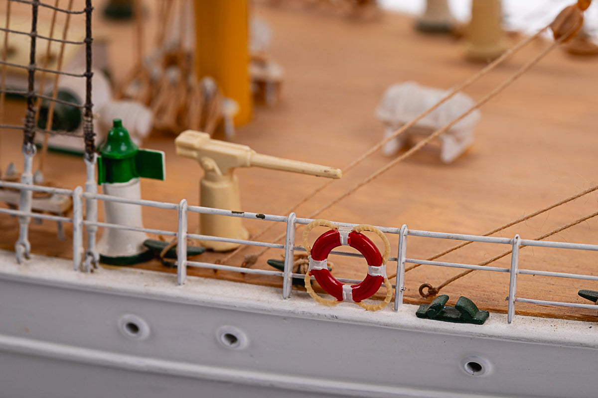 1:100 Esmeralda Special Edition  -Wooden hull