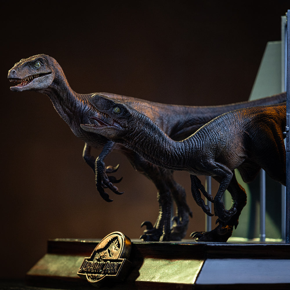 Iron Studios Jurassic Park - Raptors At The Kitchen'S Door Art Scale 1/10