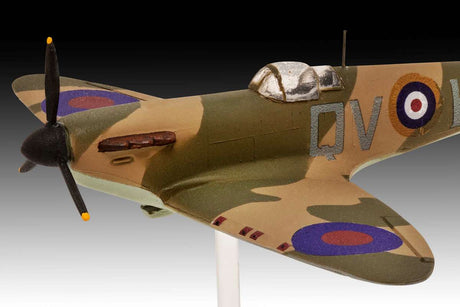 Supermarine Spitfire Mk.Ia & Hawker Hurricane Mk.I