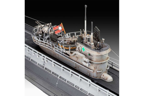 German Submarine Type IX C/40 (U190) 1:144