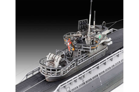 German Submarine Type IX C/40 (U190) 1:144