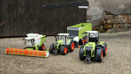 DEMO - Fjernstyret CLAAS Xerion 5000 traktor med drejeligt førerhus