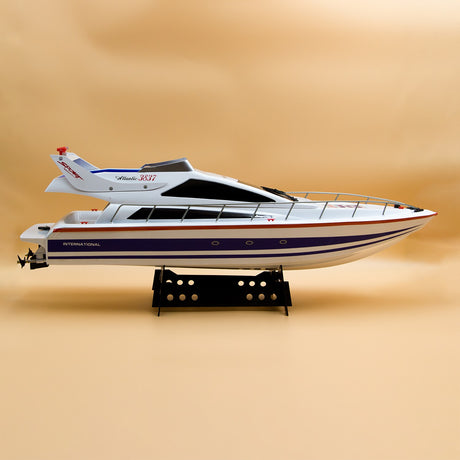 Fjernstyret Yacht - Atlantic Boat
