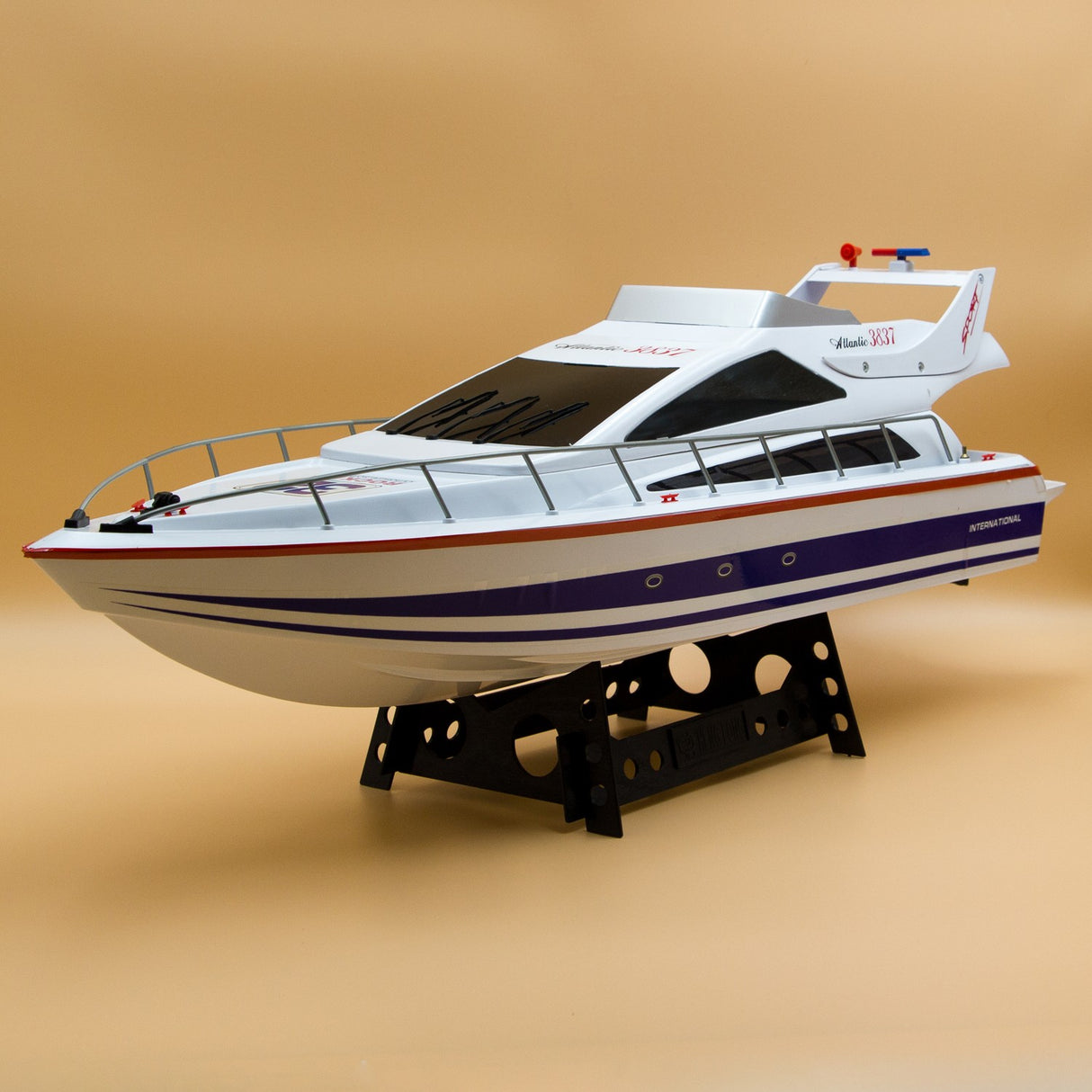 DEMO Fjernstyret Yacht - Atlantic Boat - OBS: kun skrog