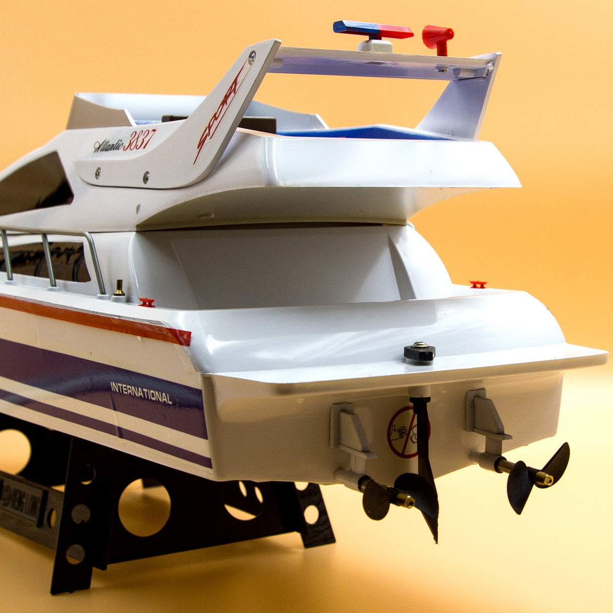 DEMO Fjernstyret Yacht - Atlantic Boat - OBS: kun skrog