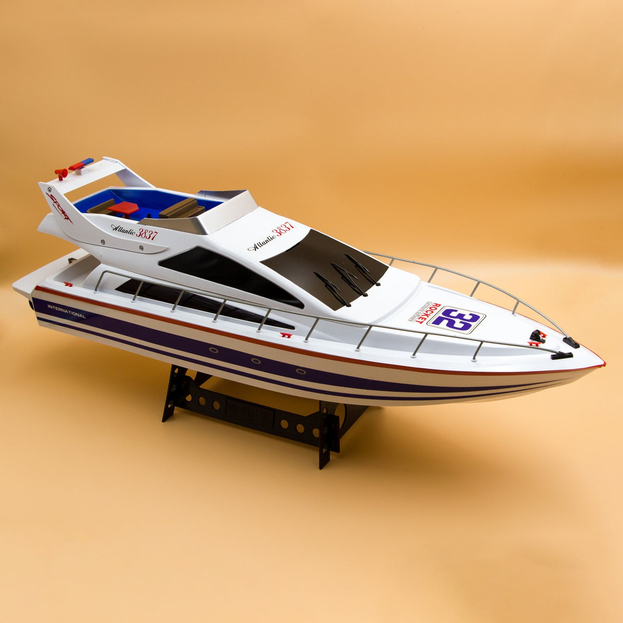 DEMO Fjernstyret Yacht - Atlantic Boat - OBS: kun skrog