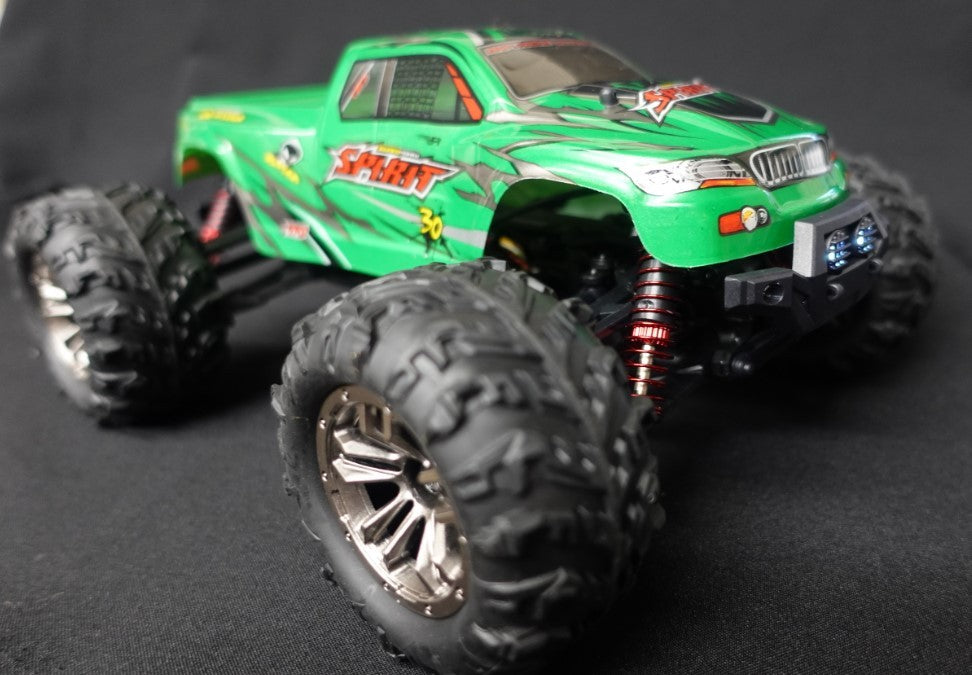 DEMO - X-truck Sej lille vandtæt fjernstyret truck med JUSTERBAR hastighed og LED lys