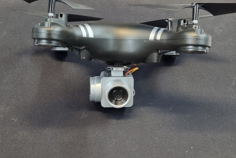 Drone med FPV kamera samt beskyttelsesring