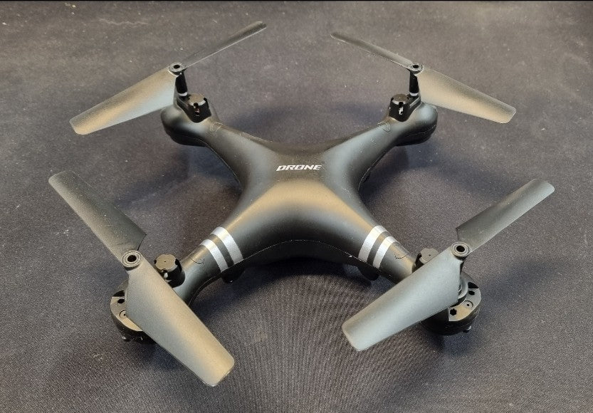 Drone med FPV kamera samt beskyttelsesring