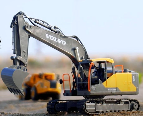 Stor fjernstyret rendegraver efter Volvo maskine
