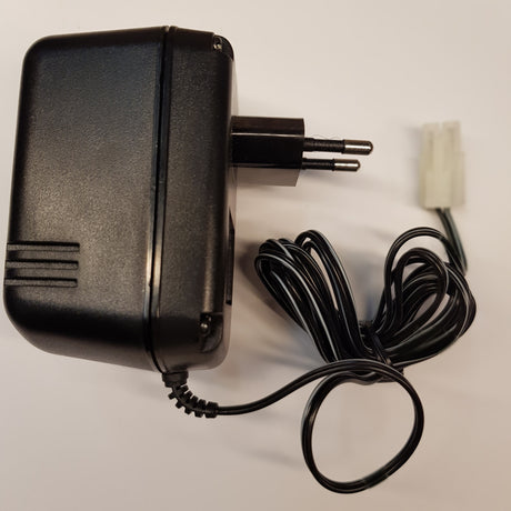 9.6v lader med Tamiya stik