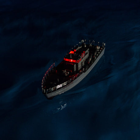 Stor fjernstyret torpedobåd