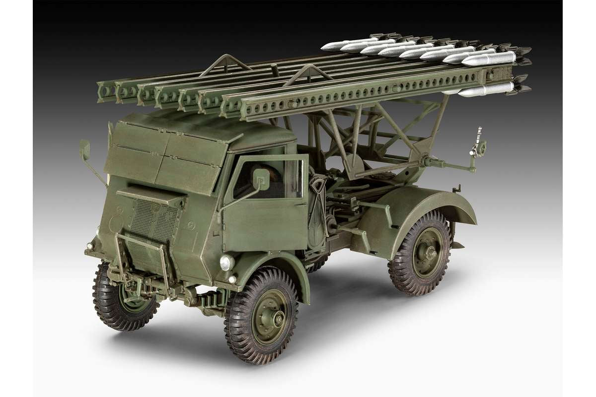 Model Set W.O.T. 8 BM-13-16 Katyusha/Cargo 1:35