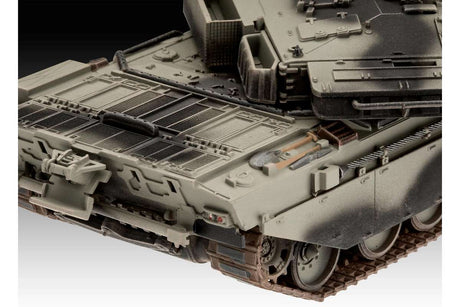 Model Set Challenger 1 1:72