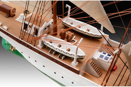 Model Set Gorch Fock 1:350