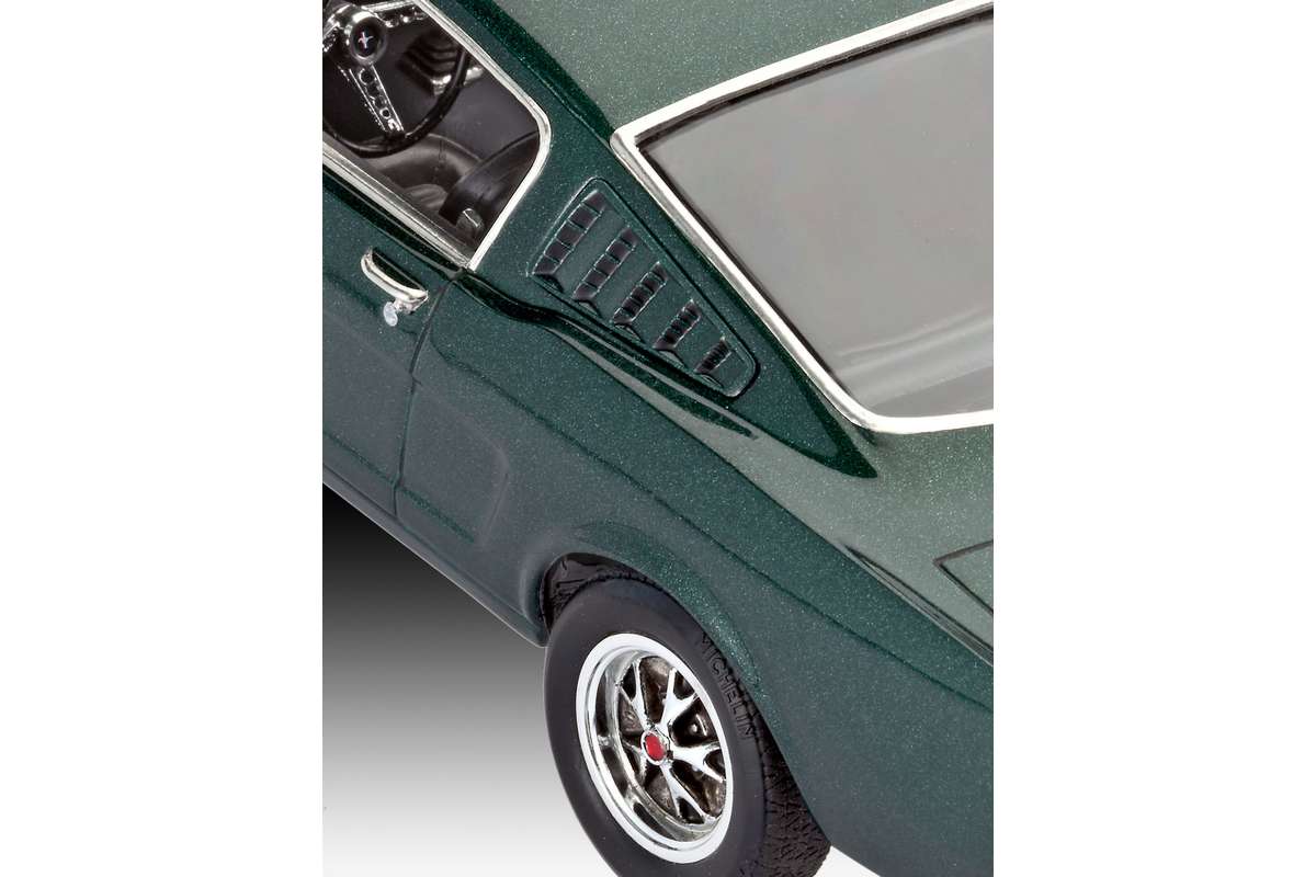 Model Set 1965 Ford Mustang 2+2 Fastback 1:24