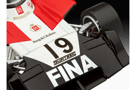 Model Set Surtees TS16/03 1:32