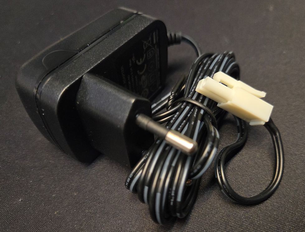 9V oplader med Mini-Tamiya stik – 200 mAh