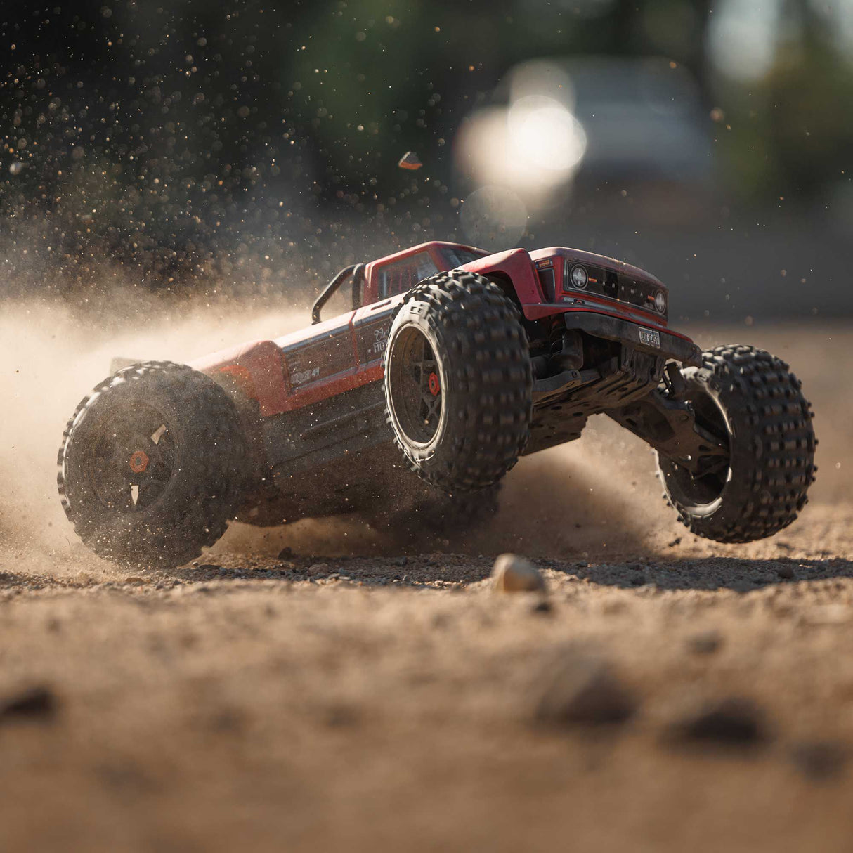 OUTCAST 4X4 4S BL 1/10TH 4WD STUNT TRK (RED)