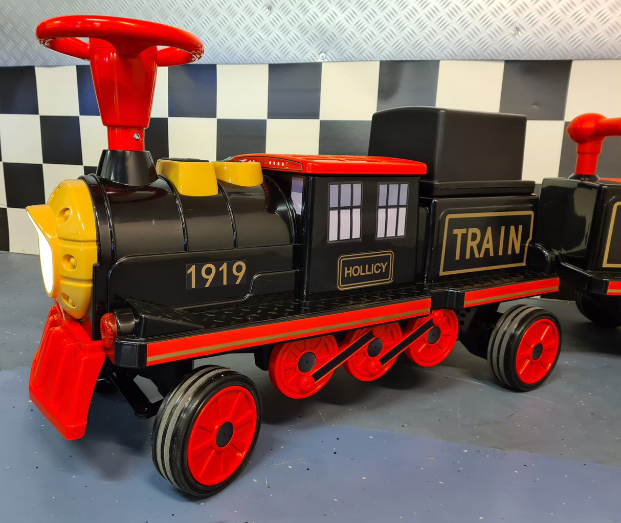 Electric children's train 12 volts with 2 wagons