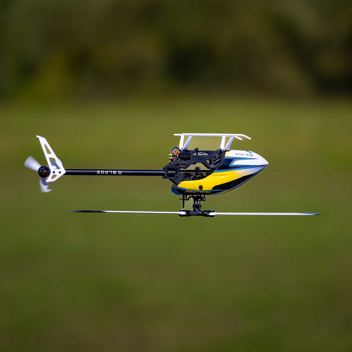 Blade Revolution 235 CP BNF Basic with SAFE