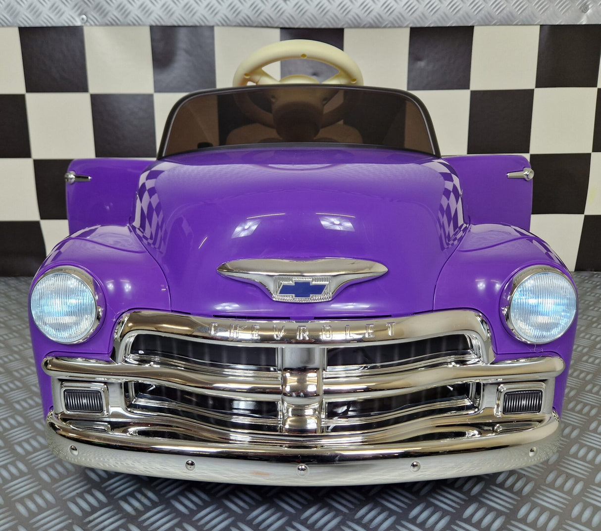 Children's car Chevrolet 3100 pick-up 12 volts