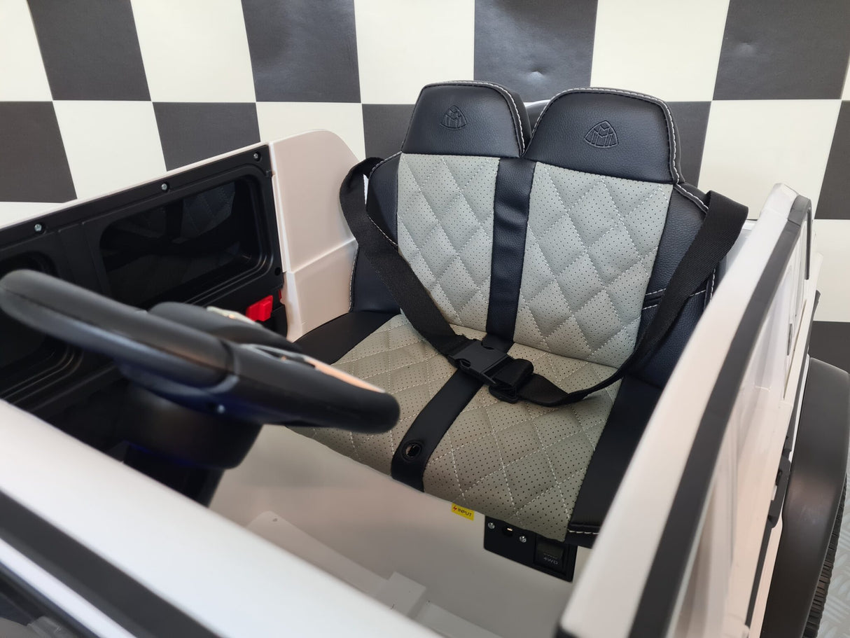 Electric children's car Mercedes Maybach G650 white
