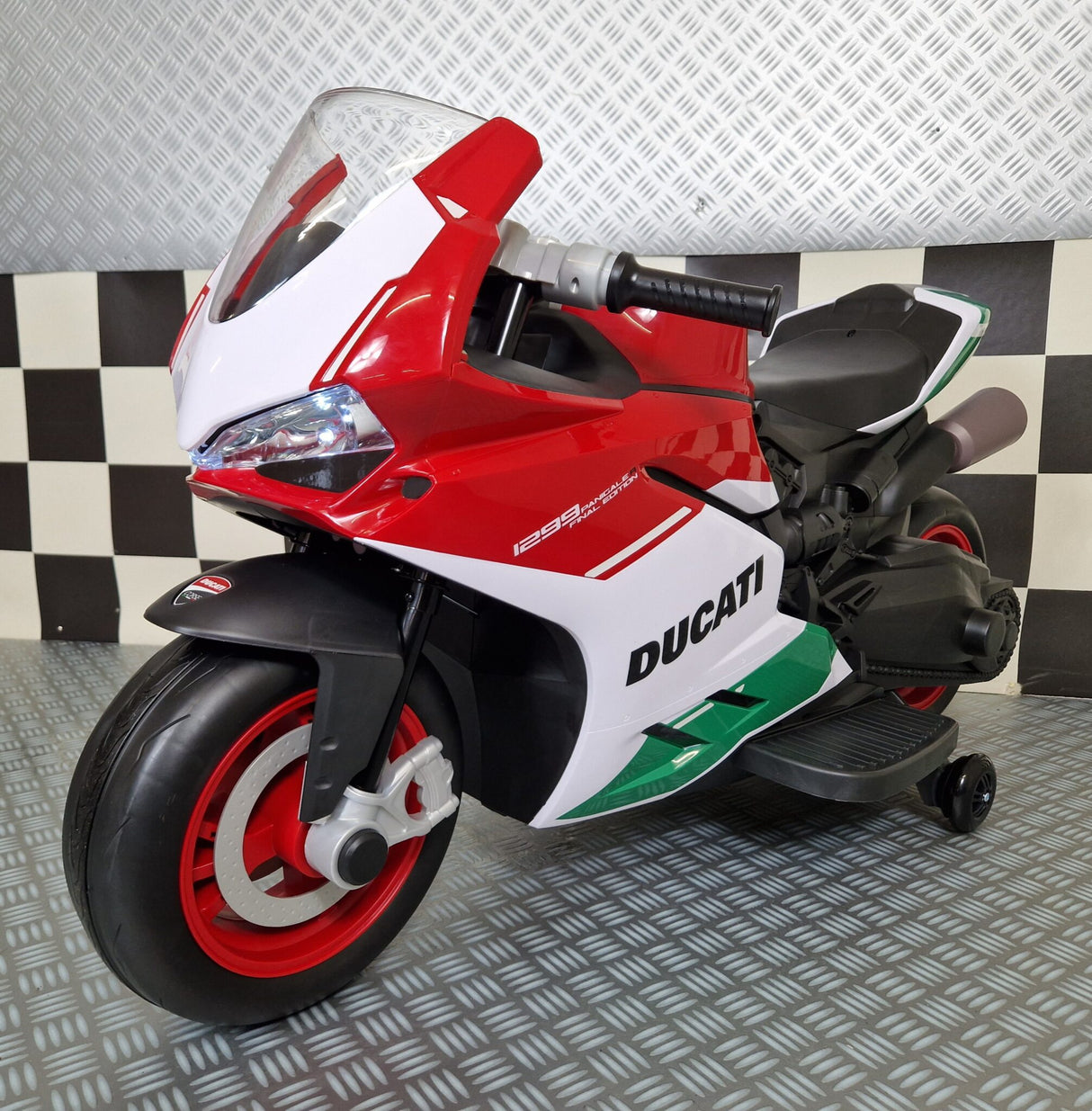 Electric children's motorcycle Ducati Panigale