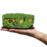 Weta Workshop The Lord of the Rings Trilogy Hobbit Hole - Bag End - Illuminated Edition