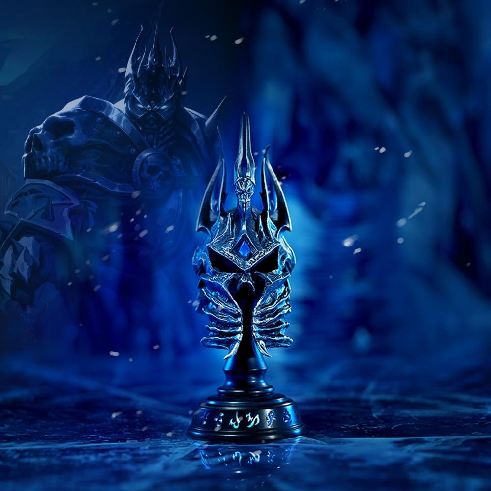 Blizzard  World of Warcraft - Helm of Domination Collector's Edition Replica