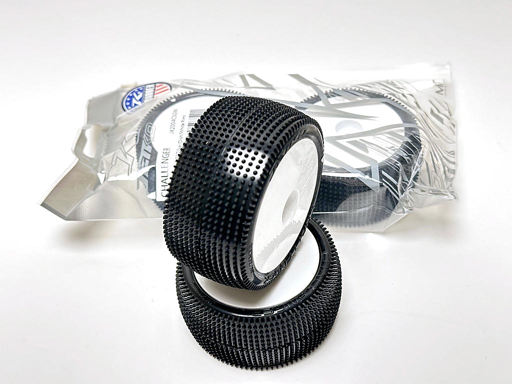 JETKO JK2004CSGW - Jetko Challenger 2wd & 4wd 1:10 Buggy 2.2 RR Tyres White Wheel Soft