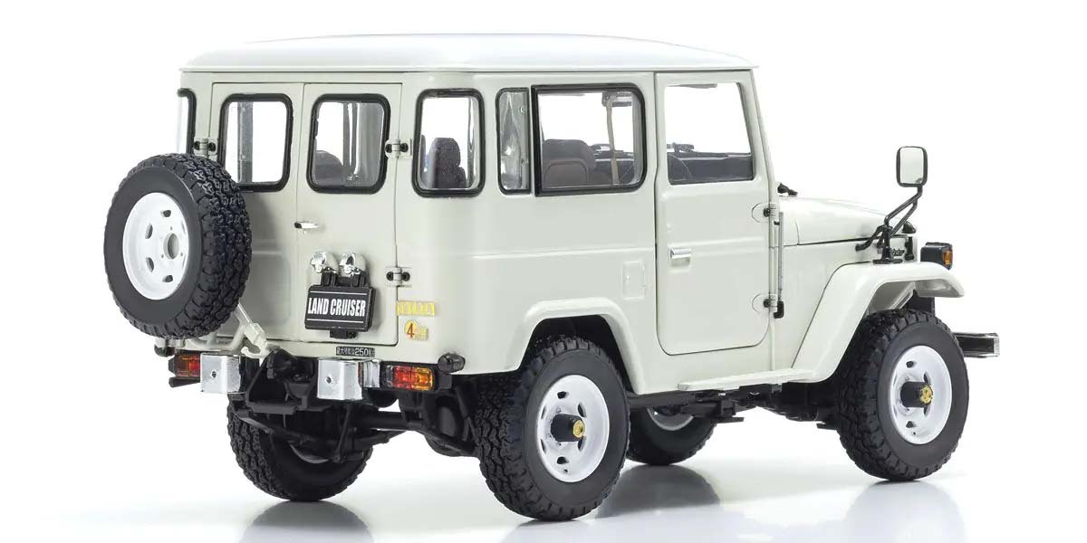 KYOSHO DIE CAST KS08971W - Kyosho 1:18 Toyota Land Cruiser 40 Van BJ42V 1980 White