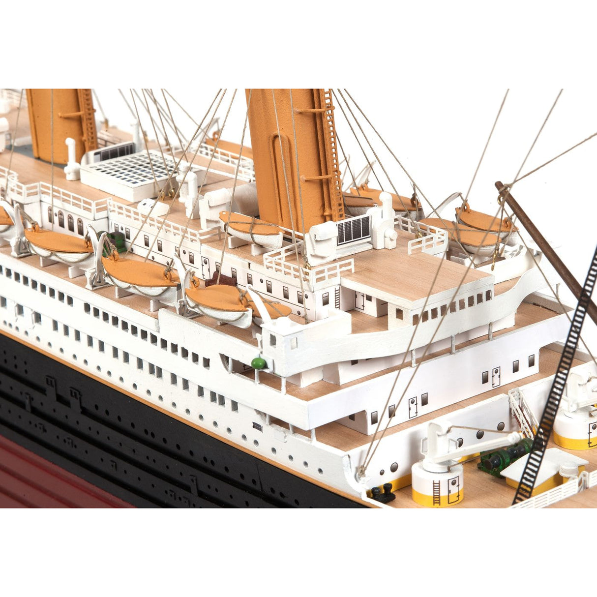 OcCre Titanic 1/300 Ocean Liner 896mm